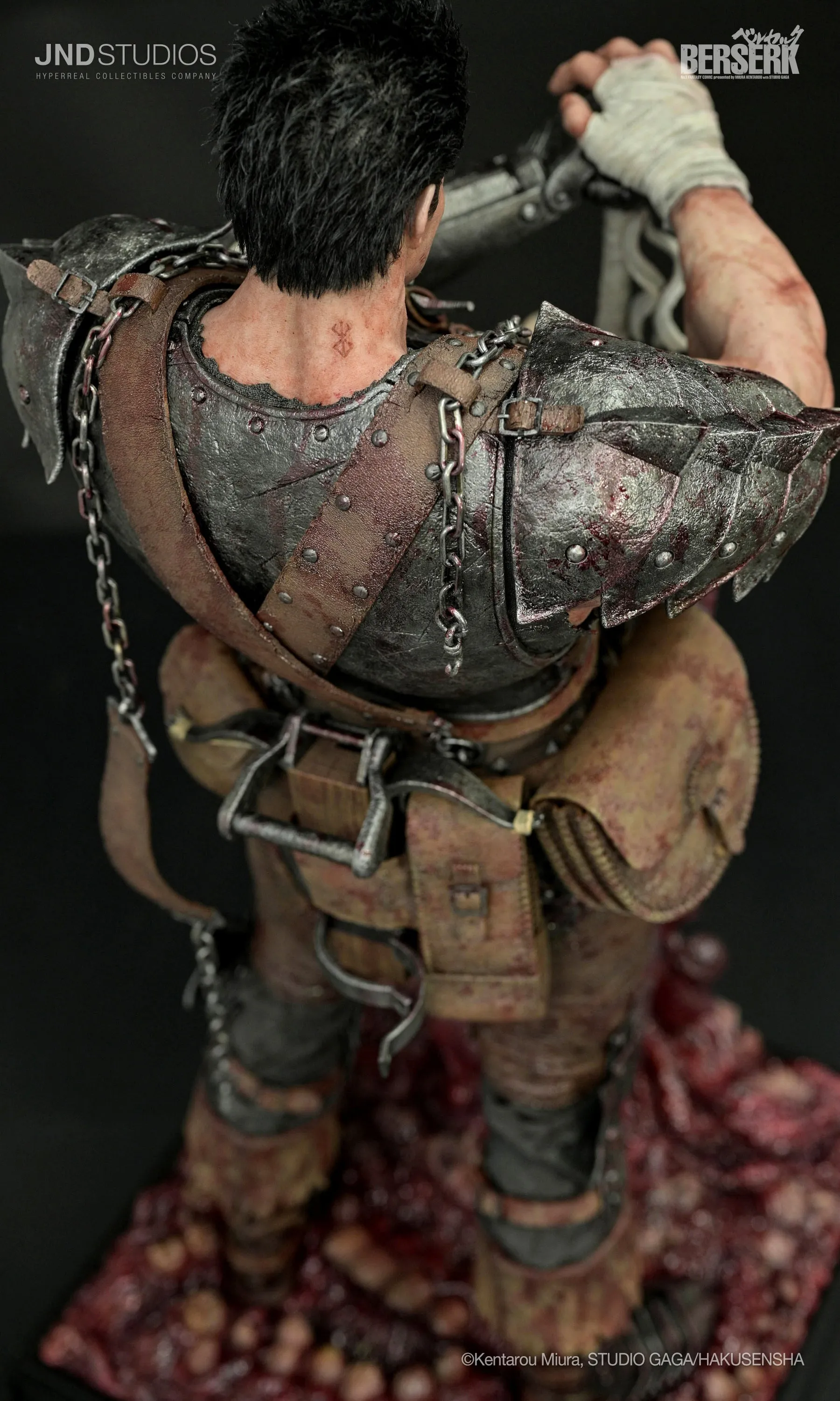 Berserk: Guts Comics Art Statue