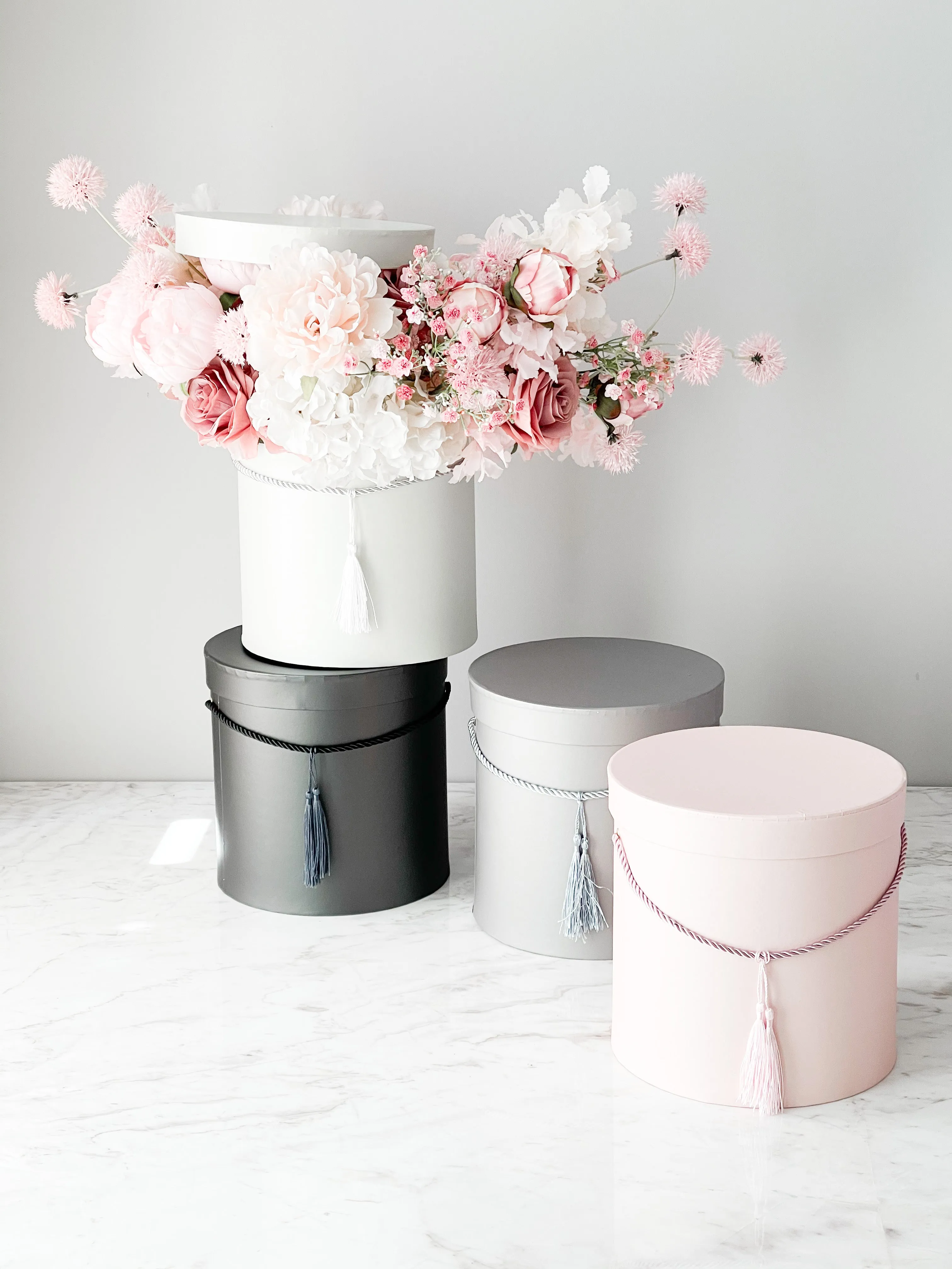 Luxury Round Flower Box – Elegant Floral Gift Packaging (Multiple Sizes)