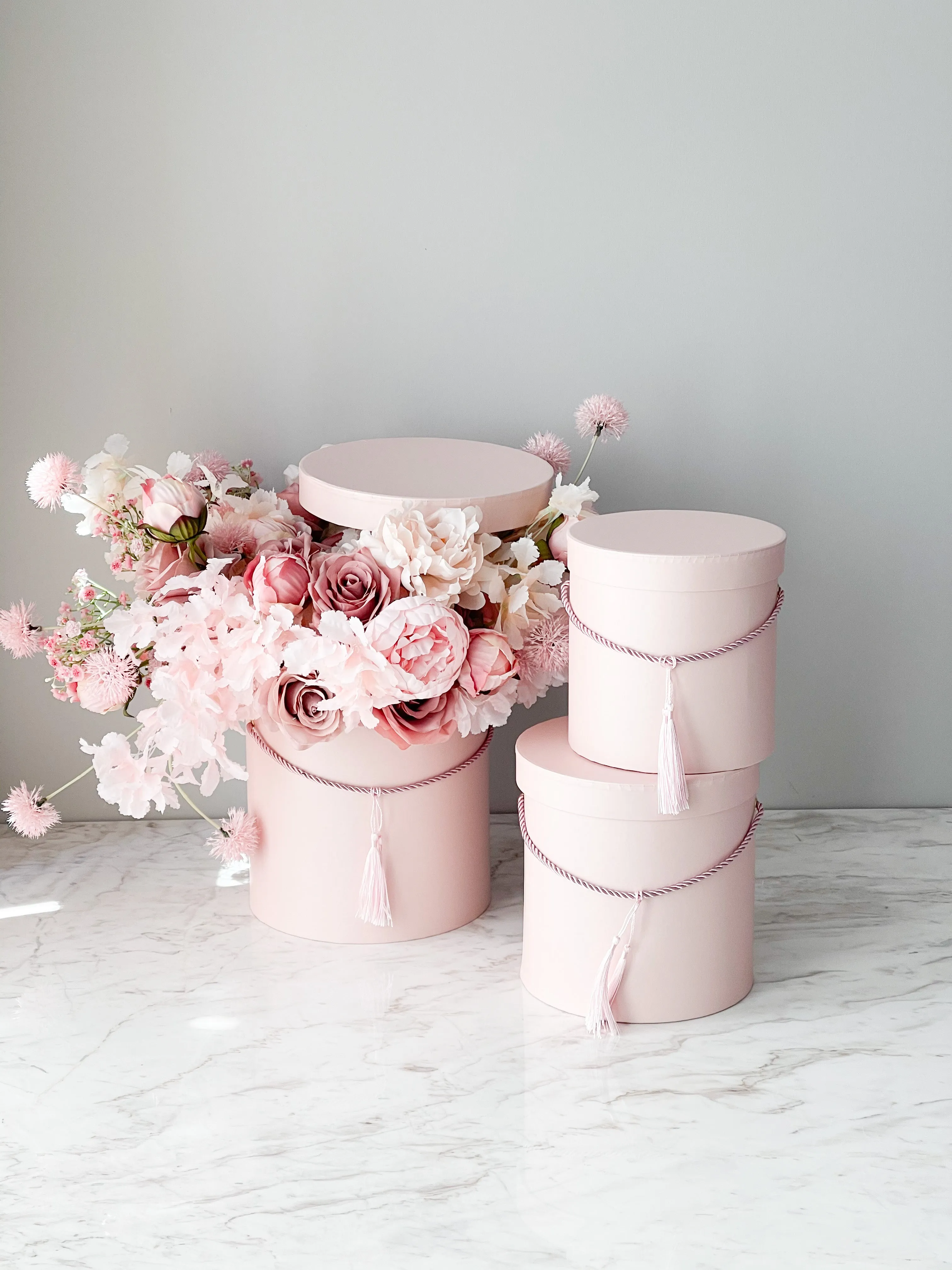 Luxury Round Flower Box – Elegant Floral Gift Packaging (Multiple Sizes)