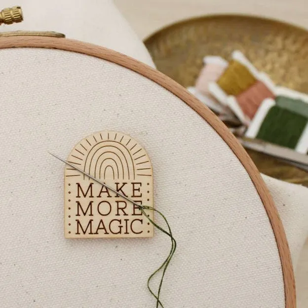 Wooden Needle Minder